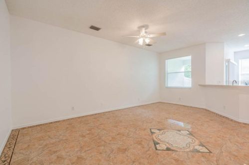 554 Black Lion Dr, Saint Petersburg FL  33716-3472 exterior