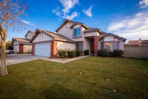 2058 Oldfield St, Lancaster, CA 93536-6518