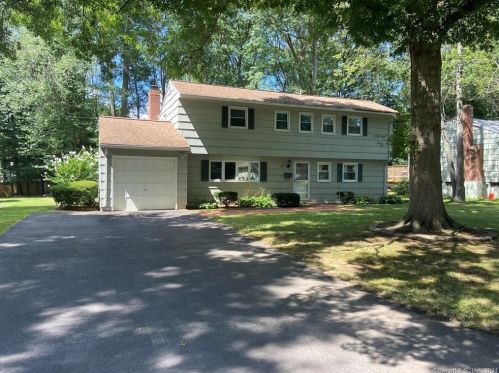 112 Northbrook Dr, Hartford, CT 06117-1524