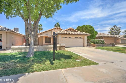 79 Sunflower Ct, Chandler, AZ 85226-7501