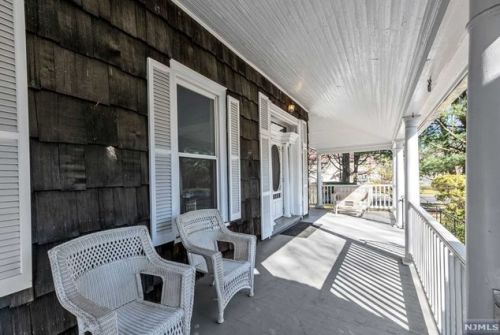 516 Oradell Ave, Oradell, NJ 07649-1724