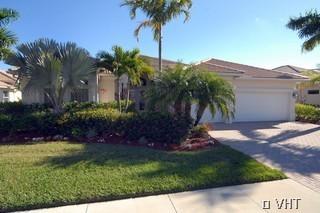 5071 Cerromar Dr, Naples FL  34112-7923 exterior