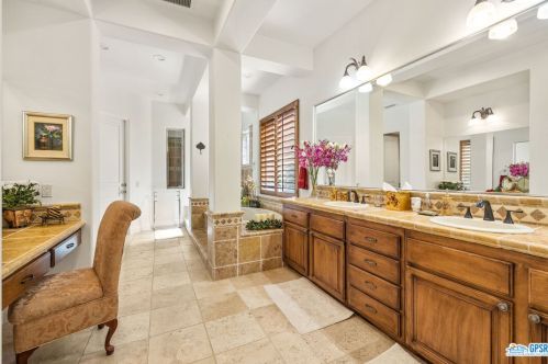 80481 Spanish Bay, La Quinta CA  92253-5698 exterior