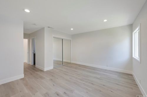 6128 Village Rd, Lakewood CA  90713-3131 exterior