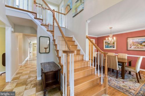 1802 Pimmit Dr, Falls Church VA  22043-1114 exterior