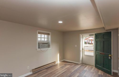 1425 Dandridge St, Fredericksburg VA  22401-5327 exterior