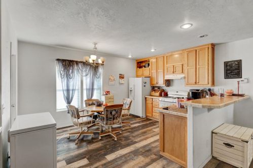 66 Sunnybrook Ln, Oroville CA  95965-8101 exterior