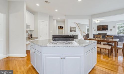 42104 Glynn Tarra Pl, Leesburg VA  20176-5478 exterior