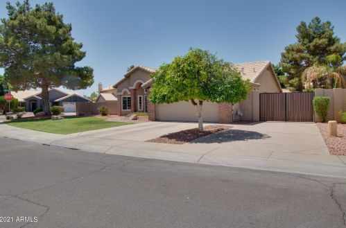 1219 Harbor View Dr, Gilbert, AZ 85234-6070