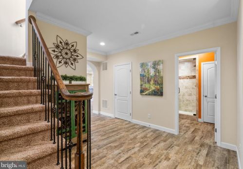 15340 Wits End Dr, Woodbridge VA  22193-5889 exterior