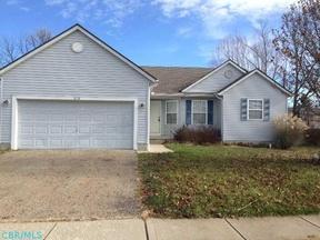 212 Isaac Tharp St, Pataskala, OH 43062-8962