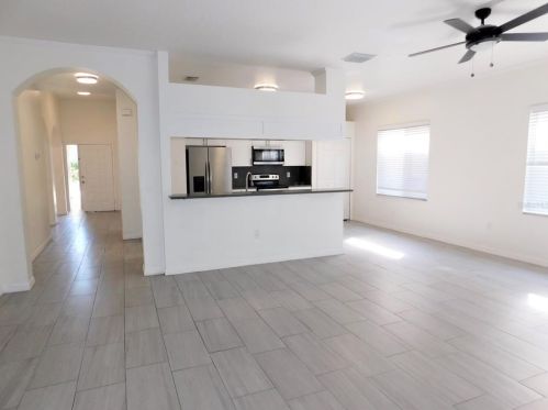 1613 Gray Bark Dr, Oldsmar FL  34677-2766 exterior