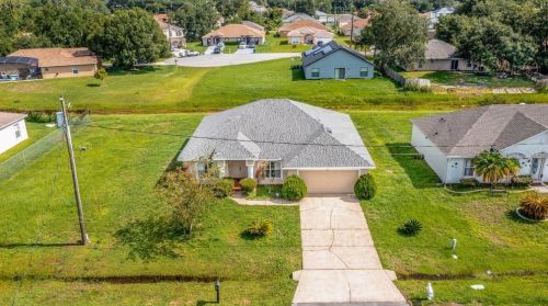 415 Cardinal Ct, Kissimmee FL  34759-4424 exterior