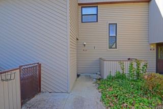 24 Lakeshore Ter, Crossville, TN 38558-6624