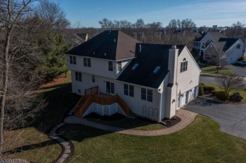 31 Vail Ln, Flemington NJ  08822-3453 exterior