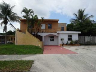 1756 3rd St, Miami, FL 33135-2004