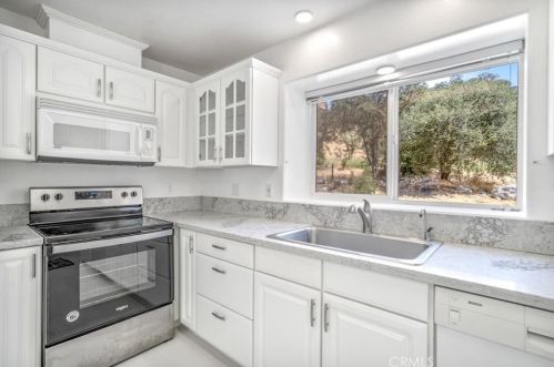 45100 Carmel Vly Rd, Greenfield CA  93927-9757 exterior