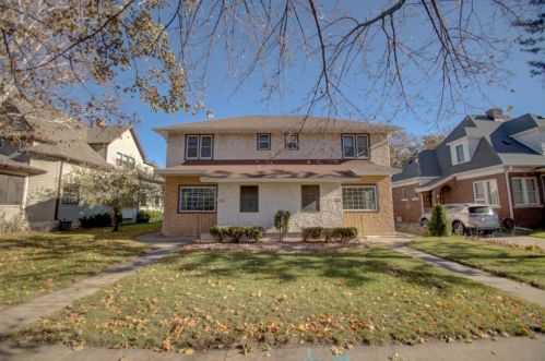 217 19th St, La Crosse, WI 54601-4252