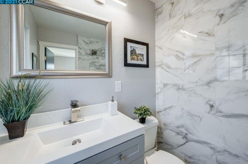 69 Fordham Ct, Concord CA  94523-1523 exterior