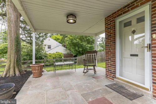 202 Liberty Rd, Melrose Park, PA 19027-2123