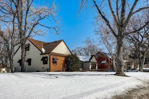 551 53rd Ave, Minneapolis, MN 55421-1236