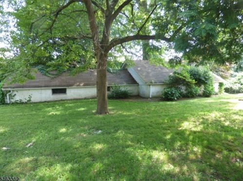 82 Myrtle Ave, Nutley NJ  07110-2834 exterior