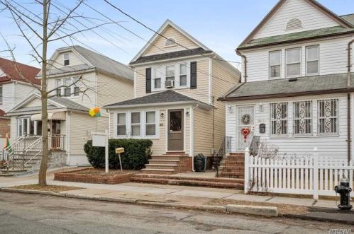 90-04 211th St, Jamaica, NY 11428-1013