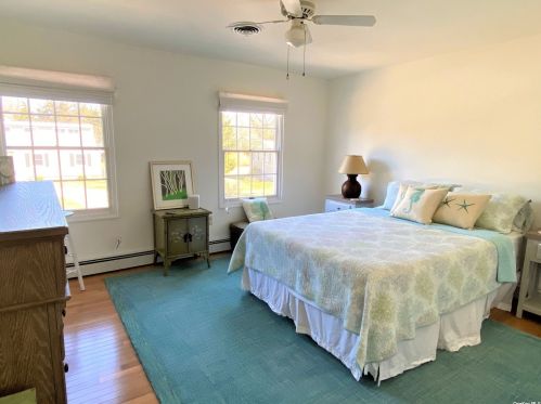 210 Northfield Ln, Southold NY  11971-3930 exterior