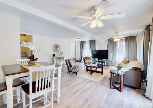 2570 Akepa St, Pearl City HI  96782-1072 exterior