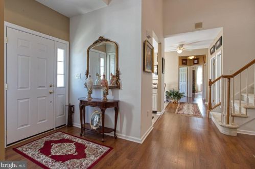 2 Fallview Ct, Trenton NJ  08690-3216 exterior