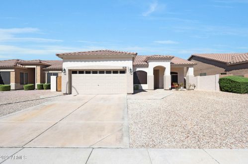 82 Pineview Dr, Chandler, AZ 85226-8655