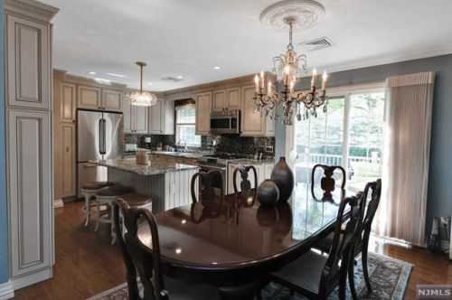 355 Corona Pl, Ridgewood NJ  07450-2801 exterior