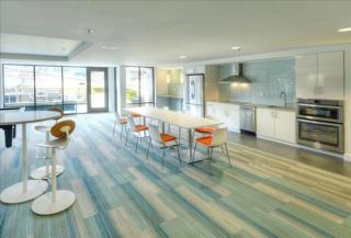 301 Minor Ave, Seattle WA  98109-5437 exterior