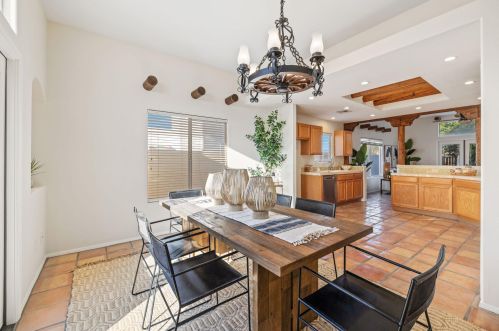 54450 Avenida Alvarado, La Quinta CA  92253-3690 exterior