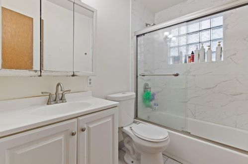 4020 88th St, Milwaukee WI  53222-1715 exterior