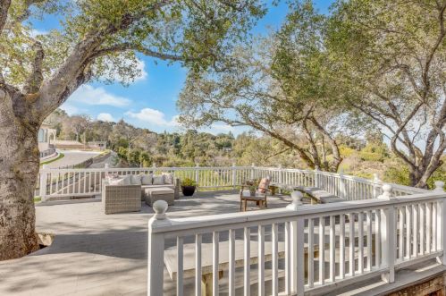 21461 Saratoga Hills Rd, Saratoga CA  95070-5377 exterior