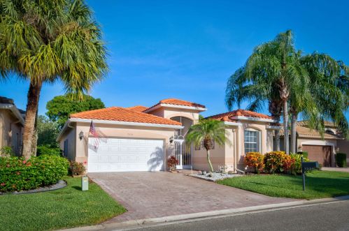 7225 Catania Dr, Boynton Beach, FL 33472-7363