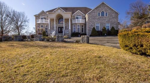 2 Collaberg Rd, Stony Point, NY 10980-3409