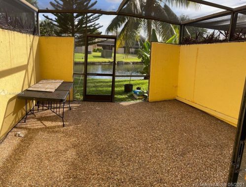 9340 15th Ct, Hollywood FL 33024-4503 exterior