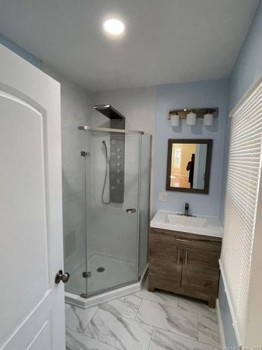 865 Noble Ave, Bridgeport CT  06608-1049 exterior