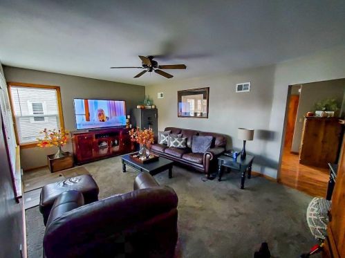1404 Center St, Beaver Dam, WI 53916-1152