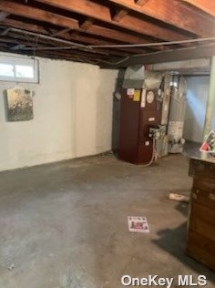 31 Demille Ave, Floral Park NY  11003-4515 exterior