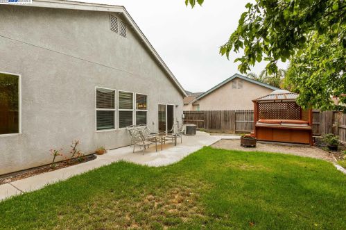 1169 Syracuse Ln, Manteca CA  95336-2990 exterior
