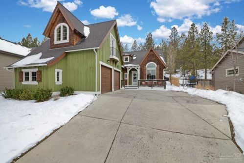 2575 Brickyard St, Bend OR  97701-7014 exterior