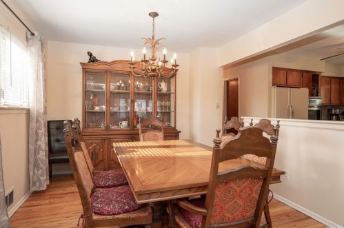 87 Central Ave, New Hyde Park NY  11040-4134 exterior