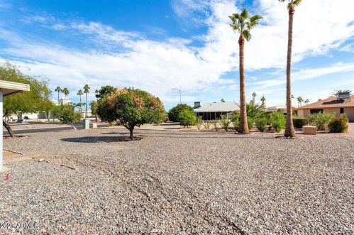 17435 Horseshoe Ln, Sun City, AZ 85373-2134