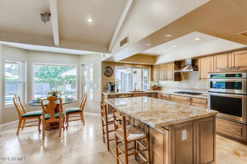 5421 Paradise Dr, Scottsdale AZ 85260-5515 exterior