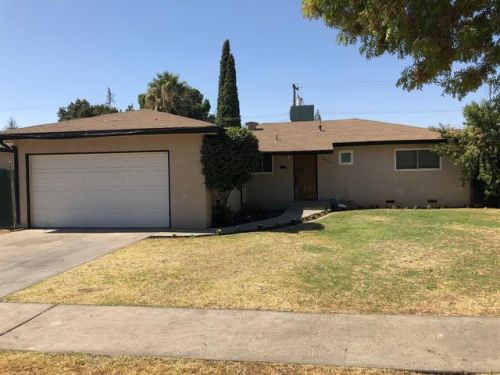 4433 Archie Ave, Fresno, CA 93726-2611