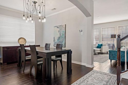 4216 Sharondale Dr, Lewisville TX  75022-0958 exterior