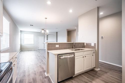 1532 Charleston Dr, Allen TX exterior